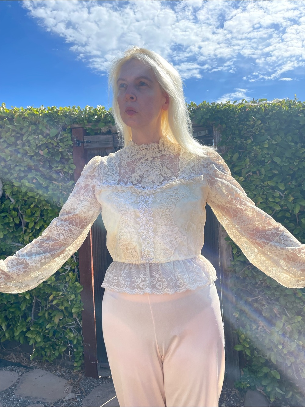 Rare Mid Century Decorative Floral Lace Beaded Peephole Peplum Blouse. Sm